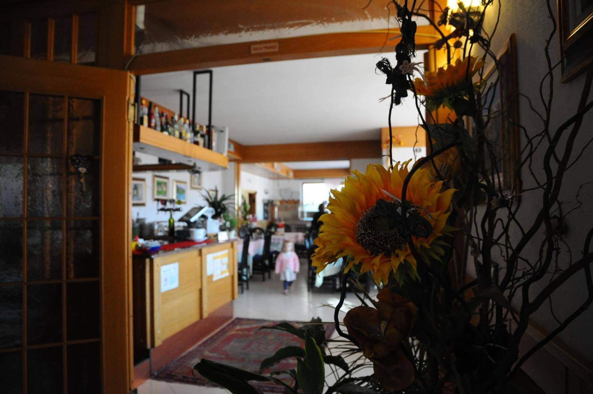 Hotel Cristina Tenno Eksteriør billede