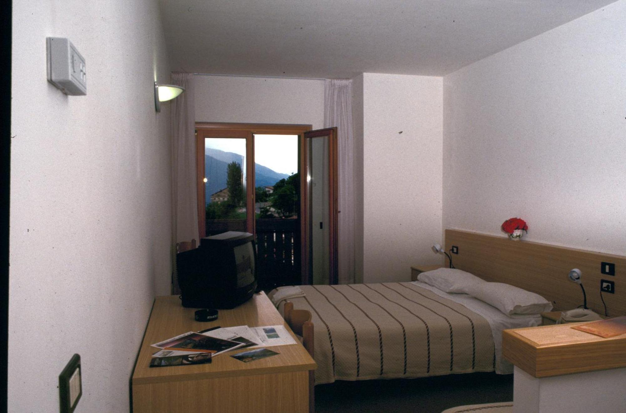 Hotel Cristina Tenno Eksteriør billede